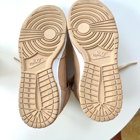 BRAND NEW: Women’s Nike Dunks - Tan - Picture 6 of 6